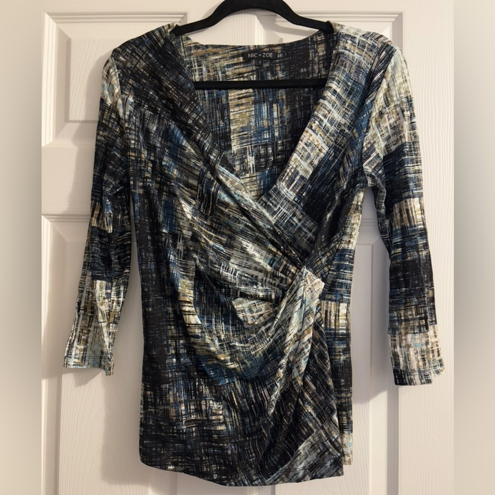 NWOT! NIC+ZOE Printed mock wrap knit top, SMALL
